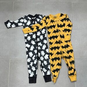 Hanna Andersson Bundle of Kids Halloween Ghost and Bat Pajamas